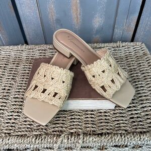 Anthropologie Woven Raffia Heeled Slide Tan Sz 8 NWOB